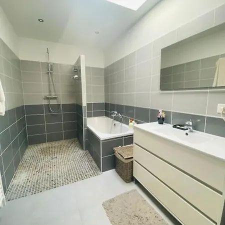 Agreable Maison De Village Avec Piscine * Le Cailar