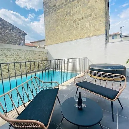 Hotel Agreable Maison De Village Avec Piscine