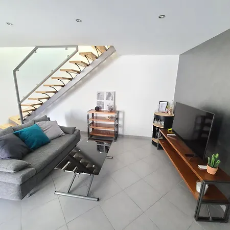 Agreable Maison De Village Avec Piscine *